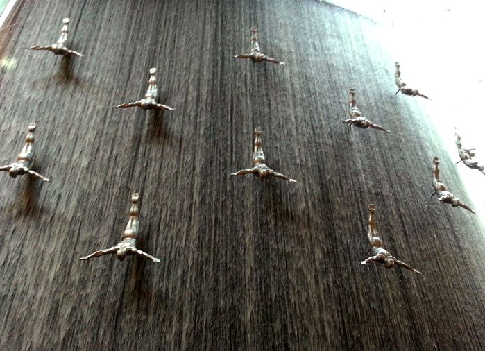 Dubai Mall fountain