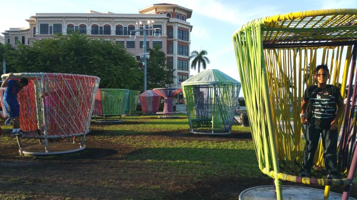 Los Trompos art display